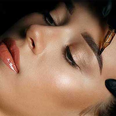 PMU Wenkbrauwen behandeling in Maasmechelen